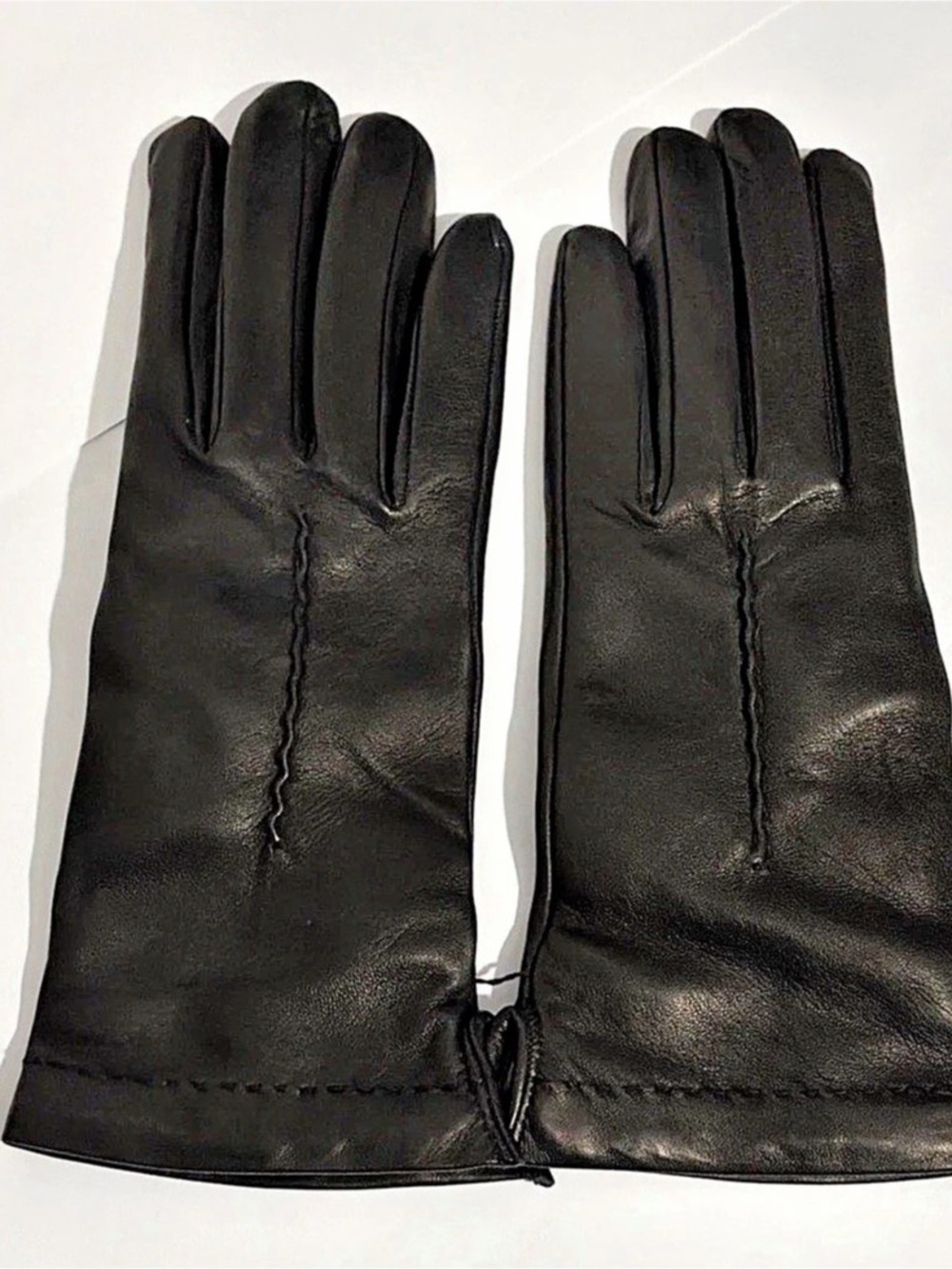 Black Leather Gloves Size 7 Made in Italy cashmere. NEW
